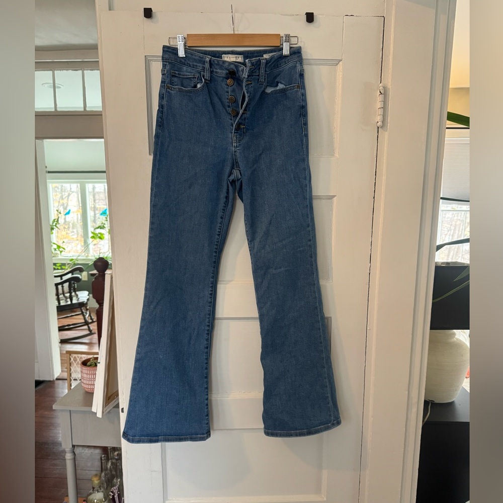 High-Rise Flare Jeans in Medium Blue Denim